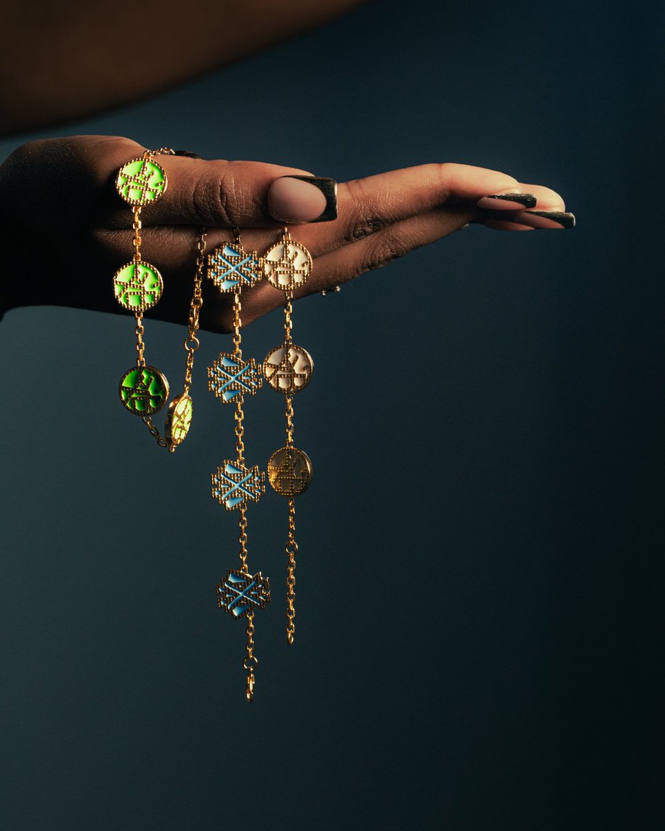 GALXBOY's tweet photo. A statement piece of African Luxury. 

Available on Friday, 31 Jan 2025. 

SMART | AFRICAN | AMBITIOUS 
https://t.co/EZvPUrWtaG https://t.co/c7vqpoLbpJ