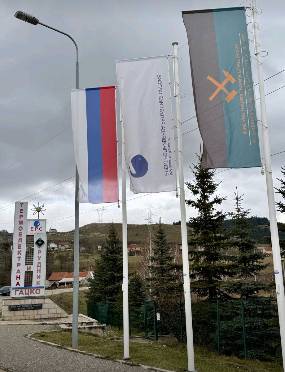 🌍 VUHU na Balkáně: Mise pokračuje!
Nový týden jsme začali v Bosně a Hercegovině, kde proběhlo dlouho očekávané jednání s vedením elektrárny a lomu Gacko. 🔋⛏️

Kombinace těžby lignitu a jeho využití v elektrárně na jednom místě je pro nás známý, a hlavně osvědčený koncept!