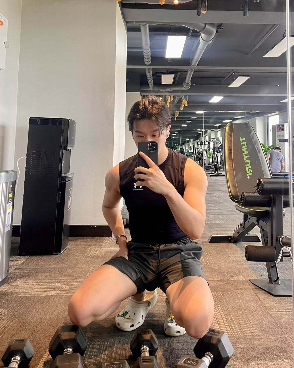 guntouurhead's tweet photo. was literally sweating a lot https://t.co/hXIWKoiJcu