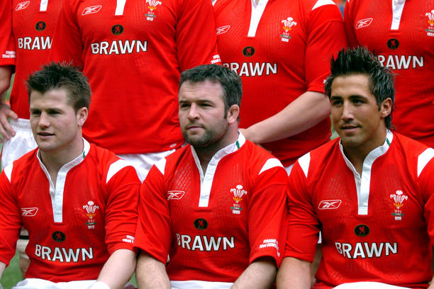jpstafford's tweet photo. Welsh rugby is not known for smart marketing. 

But between 2004 and 2009 the jersey sponsor, Brains Beer, had to deal with the issue of not being allowed to advertise during matches in France. 

The way they dealt with it was, genius. Here's a #rugbyhistory thread 🧵 #FRAvWAL https://t.co/7IhXzdEf5G