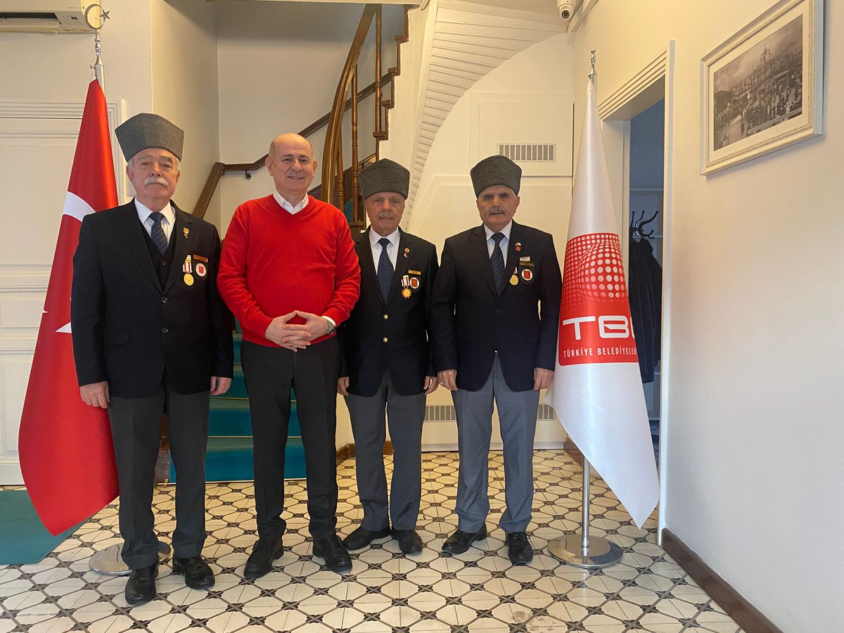 Dr. Erhan Erol tweet media