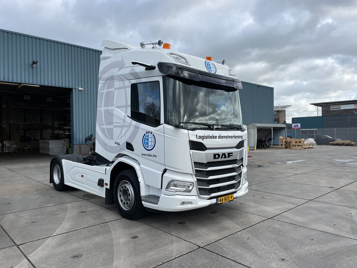 Truckland  levert een nieuwe DAF XD FT 450 aan B.K.S. Logistieke Dienstverlening B.V. 🔑

Namens Truckland wensen wij de chauffeurs veel rijplezier met deze stoere trekker!

#DAF Trucks N.V.
#DAF Nederland
#Truckland
#DAFXD