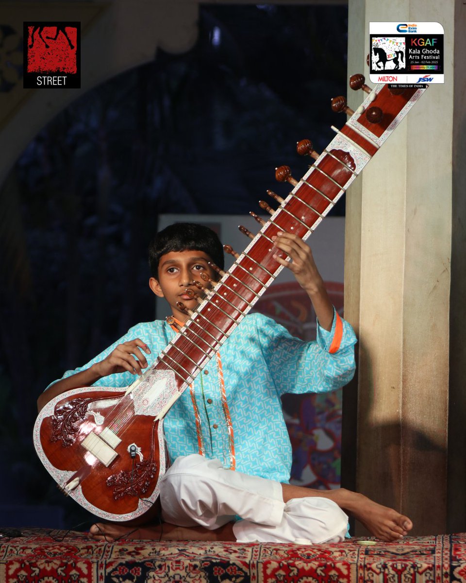 kgafest's tweet image. The Classical Bosses lit up the stage with their incredible fusion of timeless classical melodies and vibrant modern rhythms! 

A big shoutout to the Inner Wheel Club of Bombay Queen’s Tiara for facilitating this mesmerizing act.

#KalaGhodaArtsFestival #KGAFXXV #kgaf