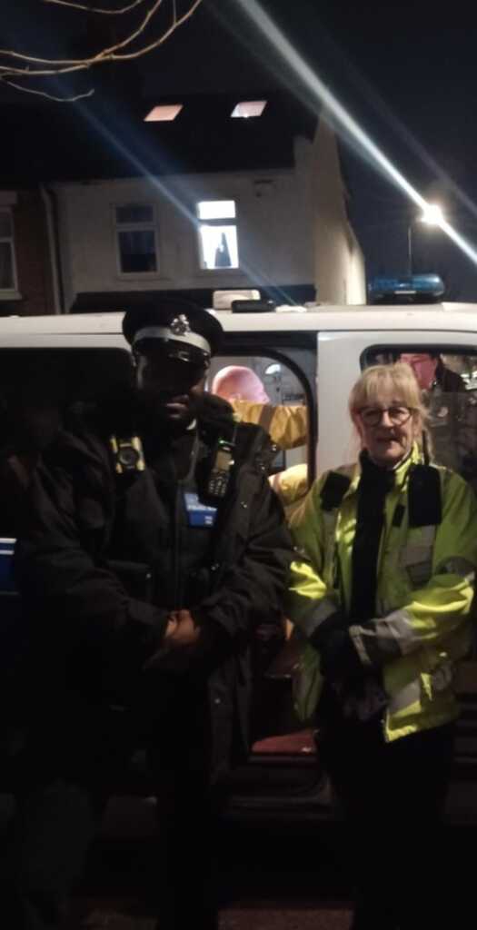 MPSNewham's tweet image. Recently our #GreenStreet officers conducted joint patrols with local authority enforcement officers to tackle #ASB in response to concerns highlighted by the local community. #CommunityCrimeFighting