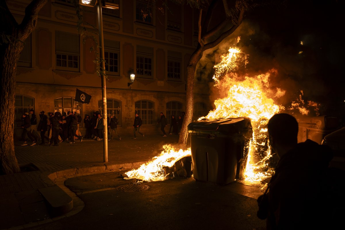 Dia intens amb el desnonament de l'<a href="/antigamassana/">Antiga Massana</a>