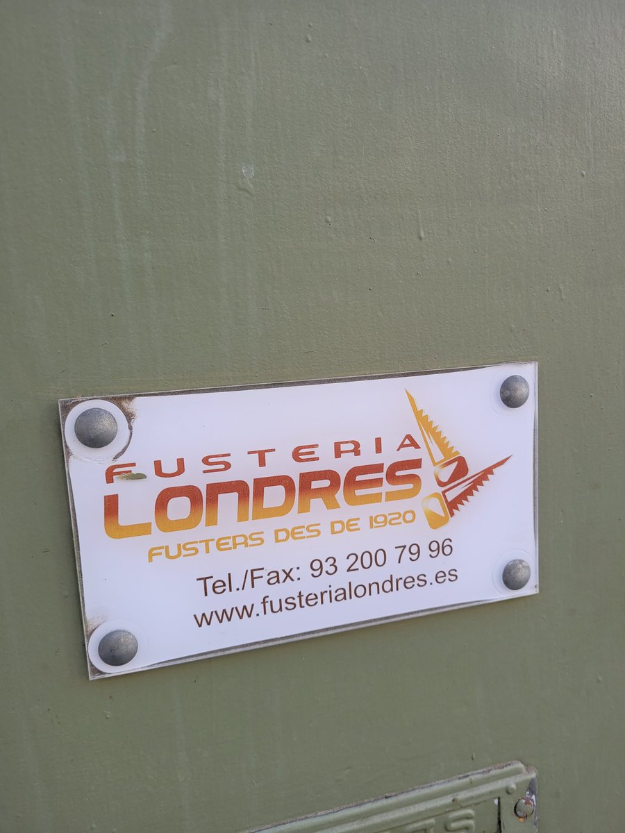 helixx85's tweet image. Feina de fuster

Per si us pot interessar