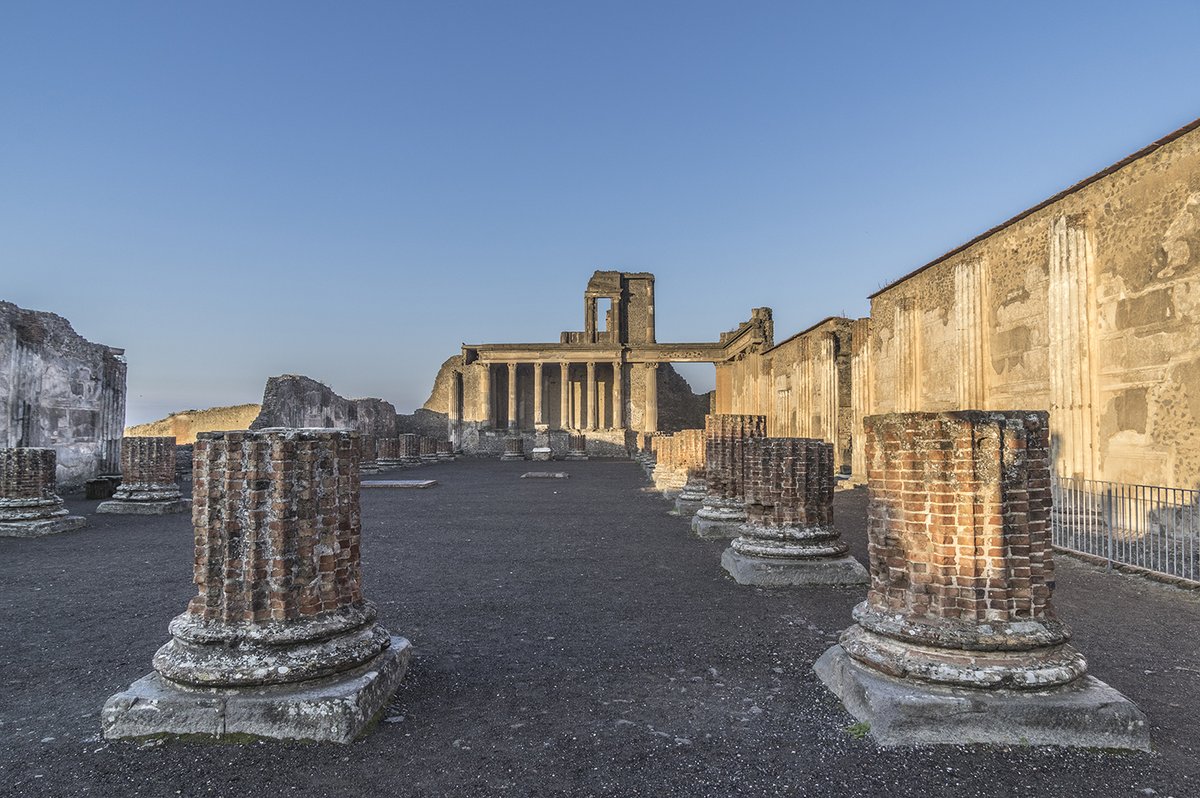 pompeii_sites's tweet photo. Pompei. #Basilica https://t.co/wZapyJyeMb