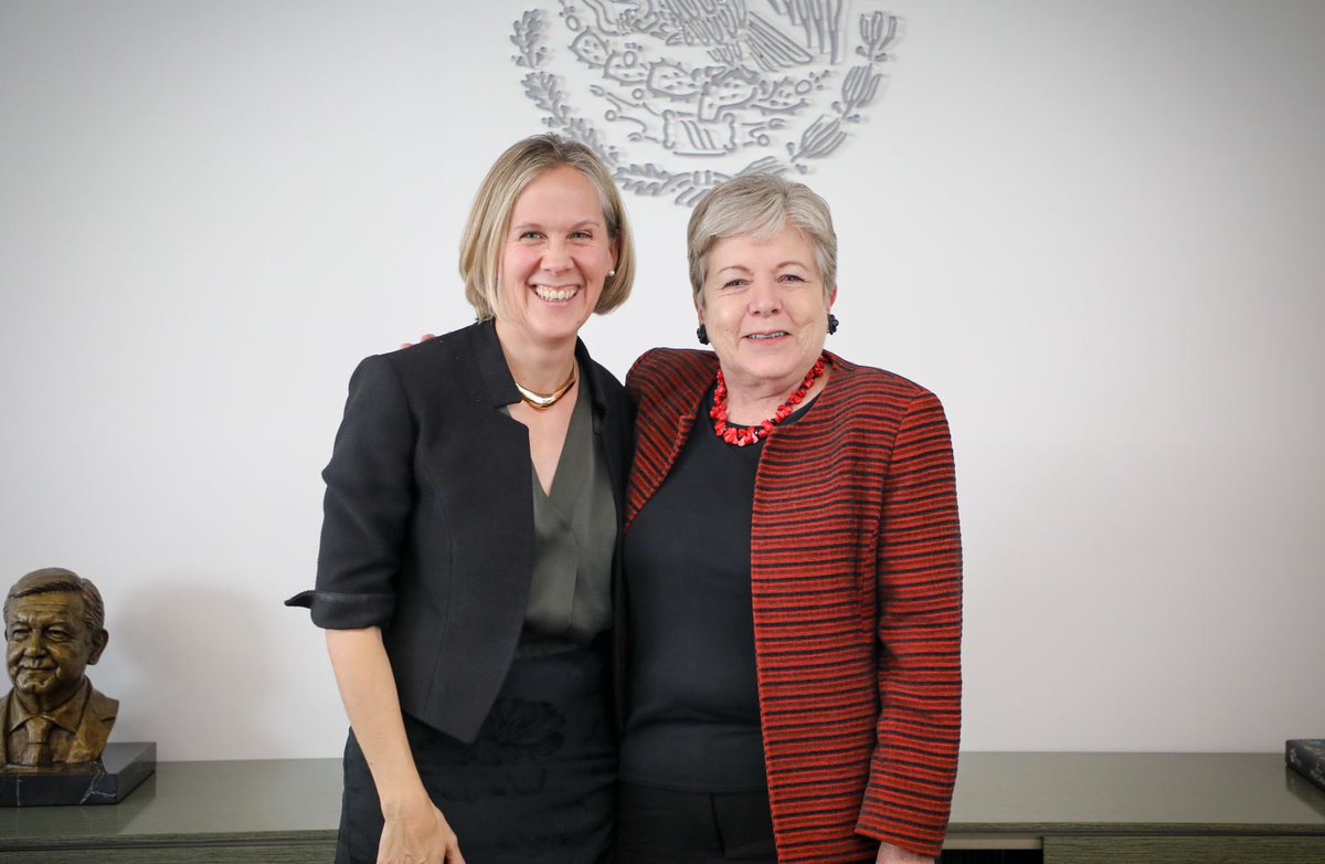 aliciabarcena's tweet photo. ¡Excelente reunión con @SusannahGoshko, embajadora designada de 🇬🇧 en 🇲🇽! Hablamos sobre las posibilidades de cooperación bilateral a partir de una alianza sobre cambio climático y en asuntos importantes como economía circular y soluciones basadas en la naturaleza. @UKinMexico 🤝 https://t.co/WcSJ0z5CbK
