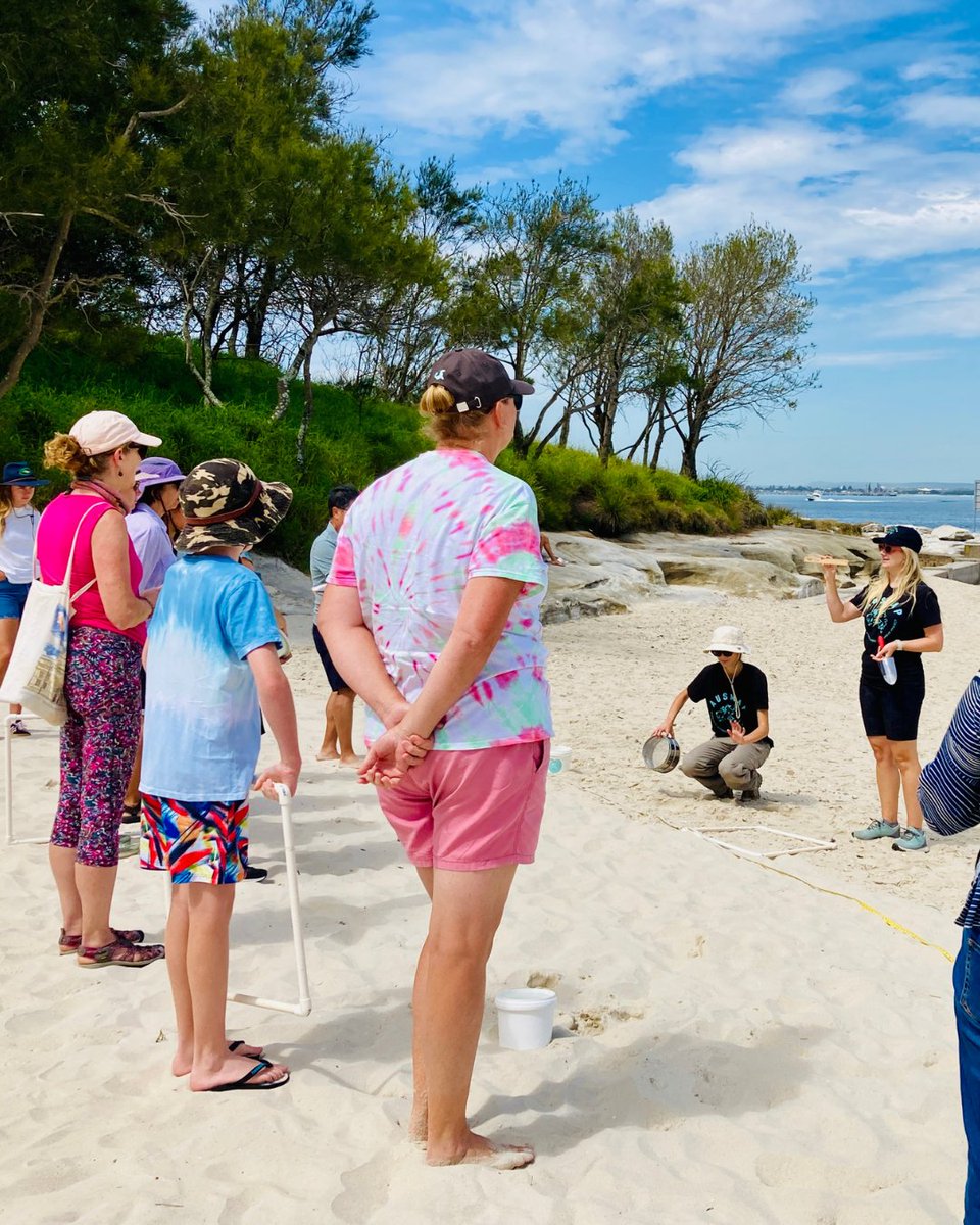 AUSMAP : microplastic tweet media