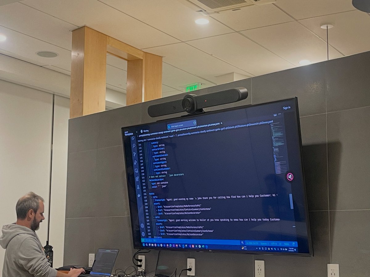 SWFLCoders's tweet image. Thanks to everyone who joined our January event! 
We had a great turn out. 👩🏻‍💻✨👨🏻‍💻

A huge shoutout to Felix Lepa for his fantastic talk, leaving us all with valuable insights to take back to our own projects. Thank you Felix!

#GenAI #AITalks #Meetup #swfl