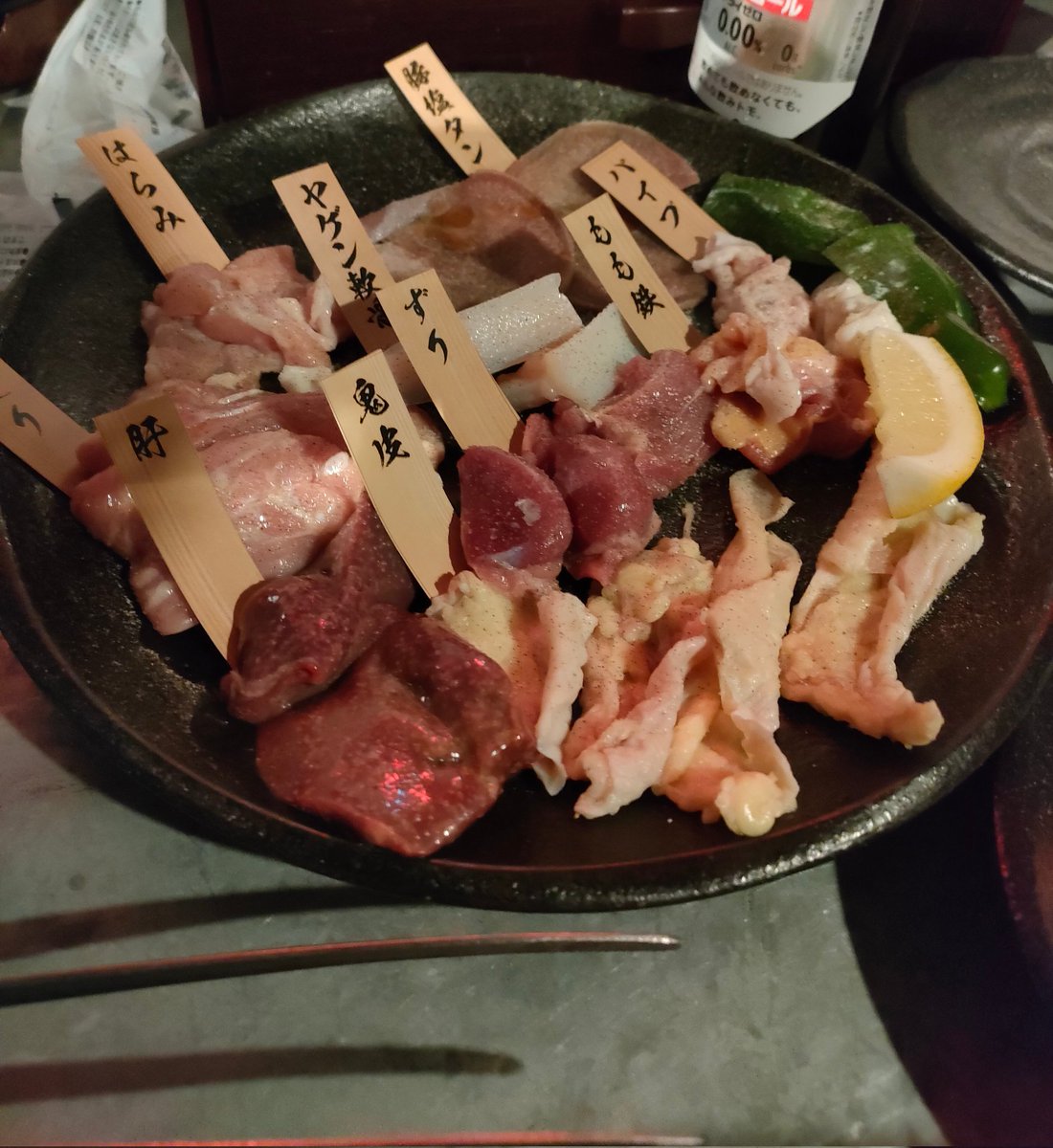 satoruAFO's tweet photo. 先日月曜に大阪に来て以来初のタクターと食事へ✨
誰かわかる方はお察し下さい😅

仕事終わり21時過ぎから会社の近くまで来てくれて感謝🙏

ポストは約2ヶ月ぶり🫣
タクトもほぼ隠居状態ですがとりあえずは生きてます😇

鶏焼肉、鶏ユッケ、鶏茶漬けにだし巻き玉子等など鶏三昧でした🐥⸒⸒ https://t.co/dCBuY1TDER