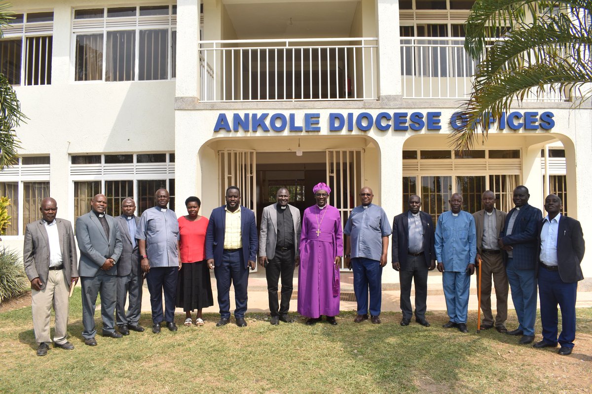 AnkoleDiocese's tweet image. Yesterday, a total of 50m ug shs was disbursed to clergy and lay readers of @AnkoleDiocese who saved with the Diocesan Pension scheme. Each saved 5% of their income. The highest retiree got 6m as gratuity and per month each will get a monthly contribution in range of 100.000shs.