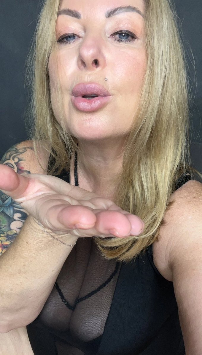TammyJeany's tweet photo. Should I see hey there and follow up https://t.co/ZFf8h22Thl