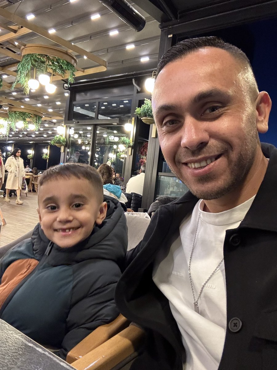 yucelkarpuz1903's tweet photo. #Adamım 👑🧿💙 https://t.co/kFNfrhzUy0