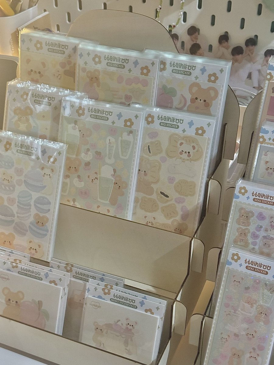 i'll be tabling at komiket feb '25 on feb 8-9 from 11am-8pm in sm megamall megatrade hall 2; table C10 ☁️

— see you there <3

⌗ ph art stationery shop sticker keyring button pin phone grip designs deco polco cute anik anik trinkets