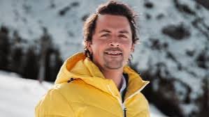 Wat leuk is aan Mike. Hij is zo lekker avontuurlijk!

DOE NORMAAL!!
Hij is 33 en woont nog bij zijn ouders!!

#wintervolliefde