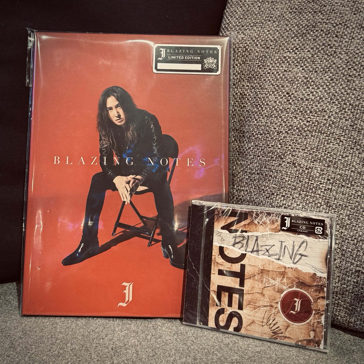 ニューアルバム『BLAZING NOTES』本日発売💿 #J #wumf #Boss #J_wumf