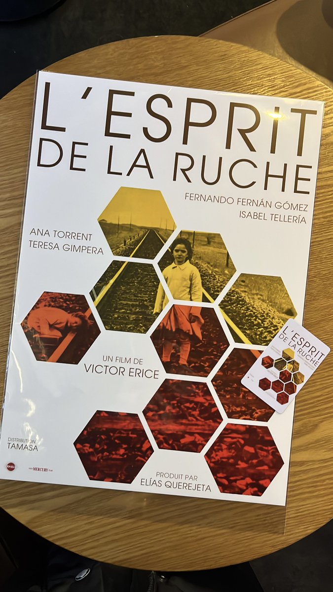 《벌집의 정령》 (1973) 이런 영화는 재개봉이 너무너무 반가운거쥬… 하 정말 좋은 영화였어…………🥹 아직 감상이 언어로 정제가 안되네요🥹...