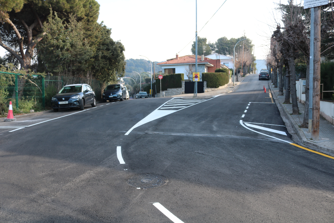 📸 Així ha quedat l'asfaltat del final del carrer del Montnegre

👉 Més informació sobre les obres a 👇
martorelles.cat/obres

#Obres  #Martorelles