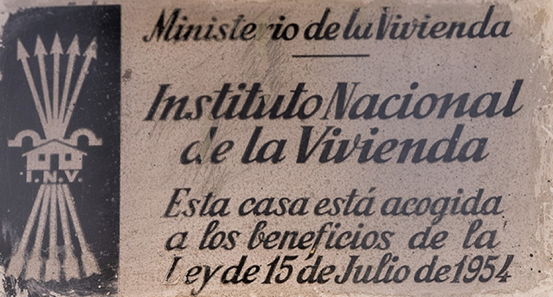 Catalunya Metropolitana (@catalunyamtp) on Twitter photo De les plaques franquistes que encara queden a Santa Coloma als 50 anys de mort el dictador i de l'article de Fernando Valls i Taberner saludant l'entrada de les tropes colpistes fa 86 anys a Gramenet
A <a href="/InfoGramenet/">🇵🇸 InfoGrama</a> i <a href="/CatalunyaMTP/">Catalunya Metropolitana</a>
📸 Albert Azurmendi catalunyametropolitana.cat/encara-queden-… De les plaques franquistes que encara queden a Santa Coloma als 50 anys de mort el dictador i de l'article de Fernando Valls i Taberner saludant l'entrada de les tropes colpistes fa 86 anys a Gramenet
A <a href="/InfoGramenet/">🇵🇸 InfoGrama</a> i <a href="/CatalunyaMTP/">Catalunya Metropolitana</a>
📸 Albert Azurmendi catalunyametropolitana.cat/encara-queden-…