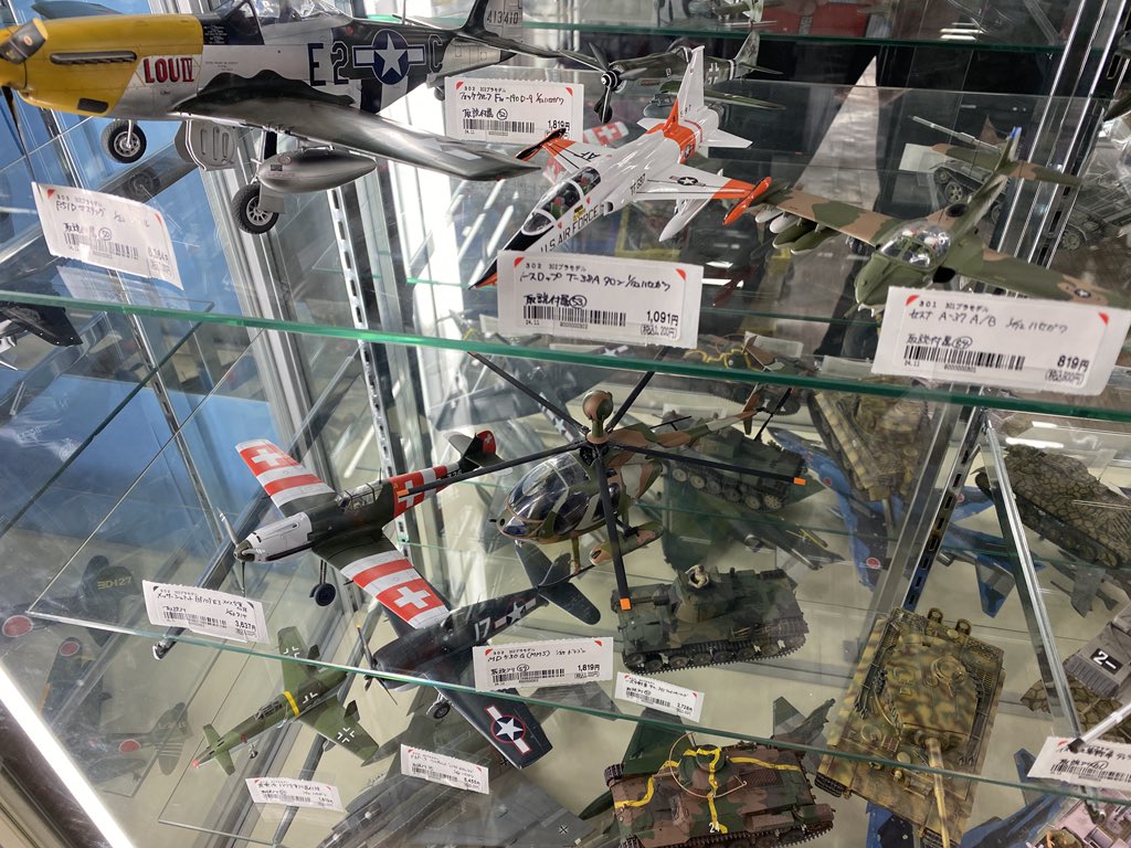 larry8176's tweet photo. 某所に来てるけど完成品でこの販売価格とか。製作者の労力に見合って無さ過ぎて、スケモに興味ないワイでも悲しくなるなぁ。出来も良いのに。 https://t.co/Kc29pfXSNL