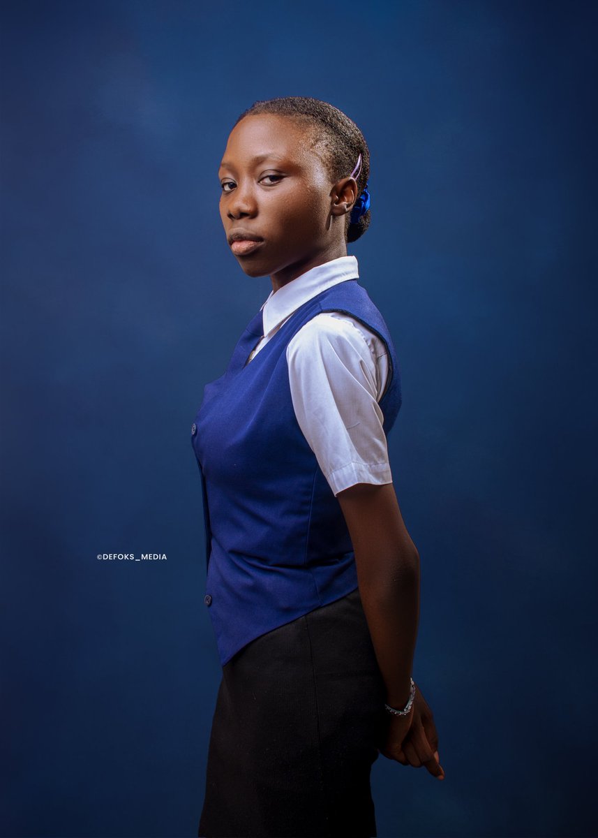 Ajike_06's tweet photo. I am a work of art,
Creatively currated.
I don't just do art, i am a piece specifically structured infact!
#modelingart
#art
📸: @IsaacOlufokunbi https://t.co/XK9SvybUAs