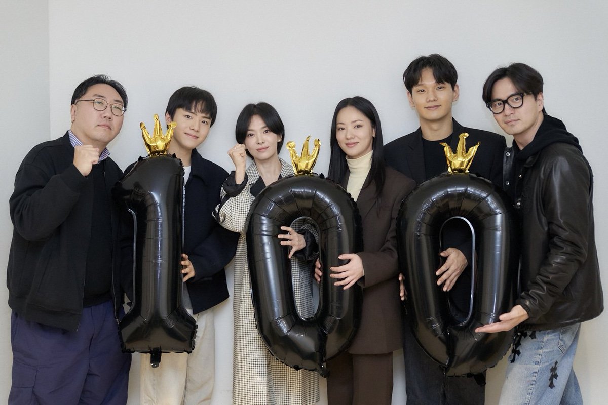 songhyekyo_PH's tweet photo. Congratulations #DarkNuns for having 1 Million viewers in less than a week 🎊

DARK NUNS NOW SHOWING https://t.co/nO9K5O4pUC