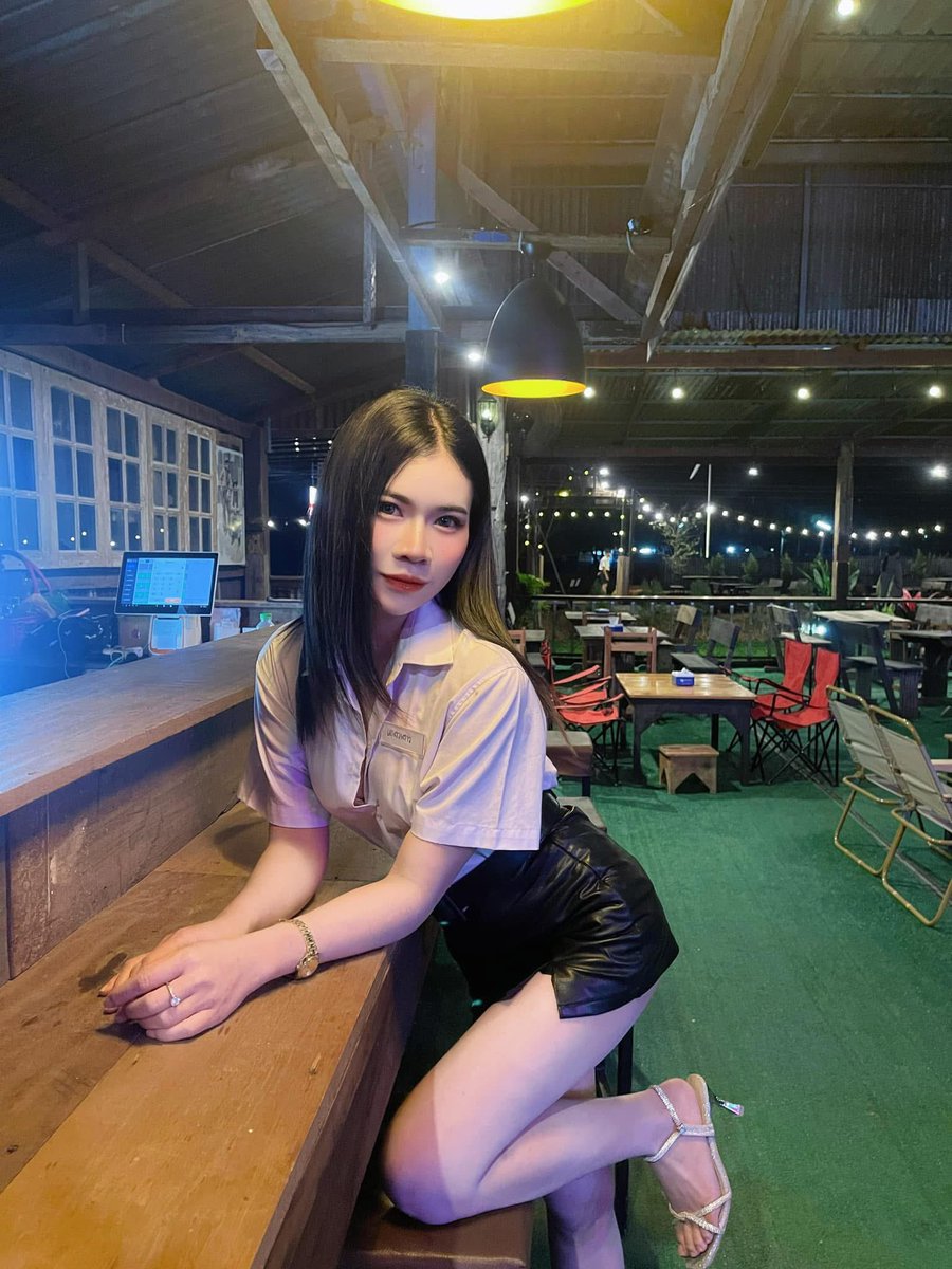 น้องพราวปักธงชัย tweet media