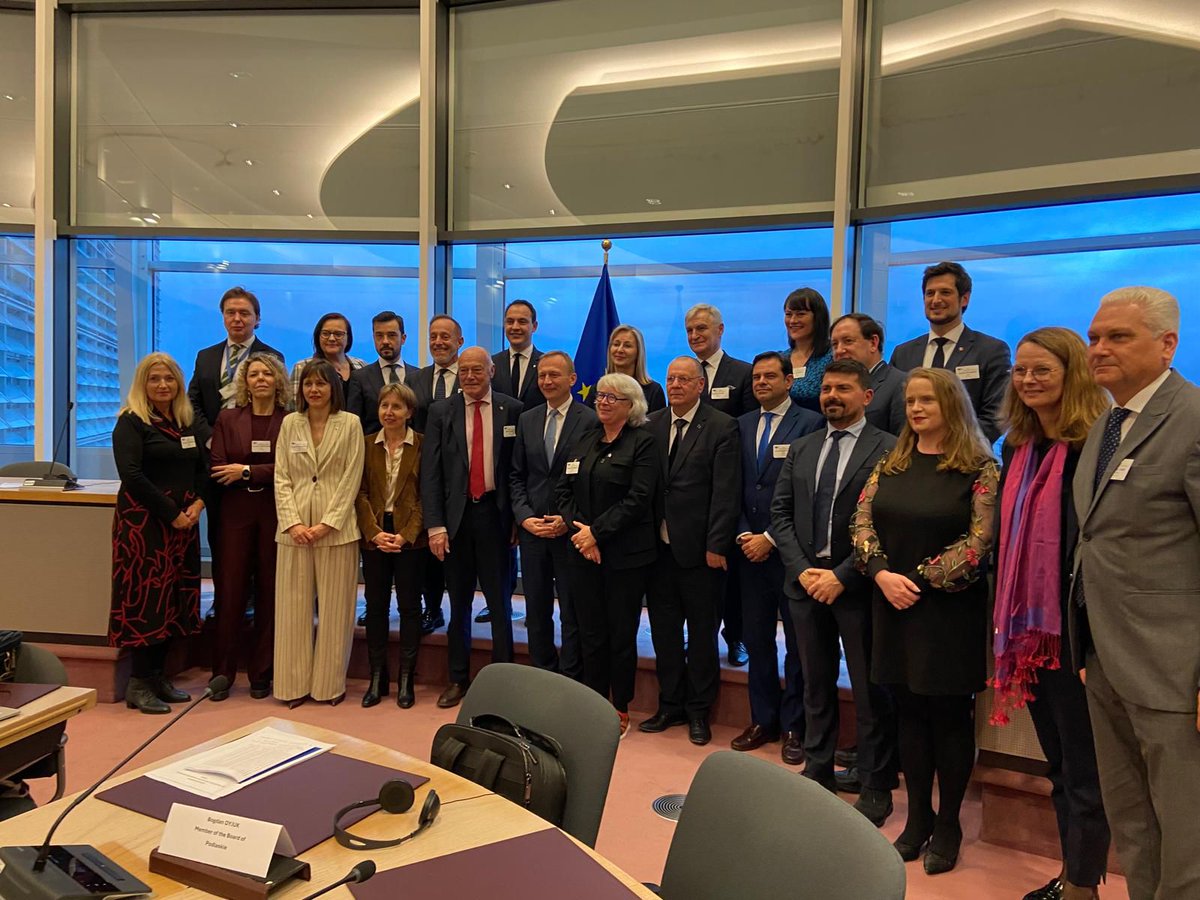 #Europa, l’assessore <a href="/AlessioMammi/">Alessio Mammi</a> guida a #Bruxelles la delegazione di #EURegions4Cohesion: “Senza territori e una gestione condivisa non riusciremo a centrare i risultati necessari a ridurre divari #sociali e #economici” 
👉regioneer.it/EURegions4Cohe…