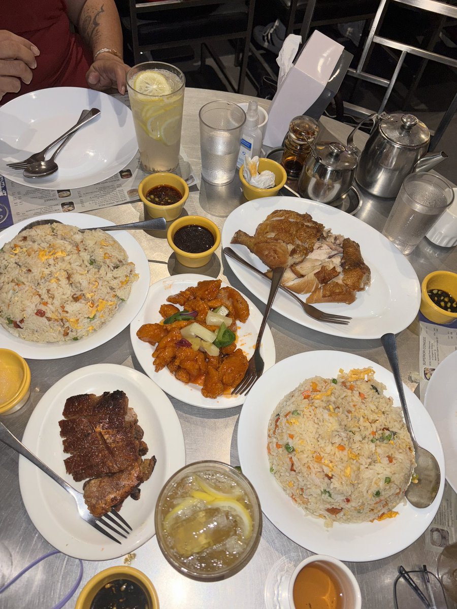 TorioFlojo's tweet photo. Basta kain lang ako ng kain 🥲 https://t.co/FX7sVbEbM3