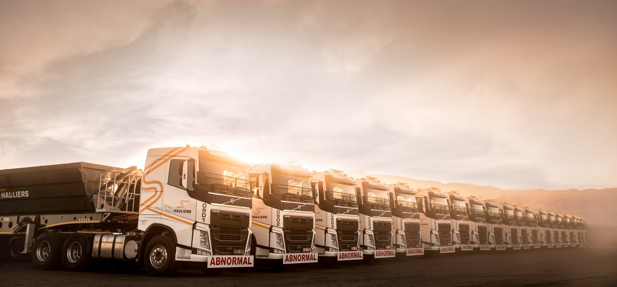 ReinhardtTransp's tweet photo. All cargo products are handled in bulk, and include Chrome, Coal, Coke, Fertiliser, Magnetite, Manganese, Millscale, Pig Iron, Pulp, Rutile, Slag, Steel, Salt, Grain, Maize, Rice, Sugar, Wheat and Zircon.
#ReinhardtTransportGroup #Cargo #Bulk https://t.co/6Wm0s7Qpgs