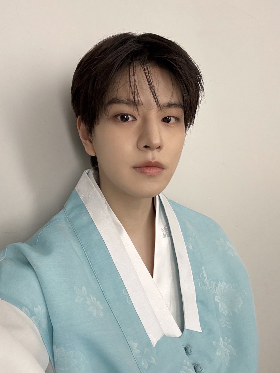 seun9_22's tweet photo. 250129 #승민 한복 사진 모음 🫧 https://t.co/YfFiwFlj7G