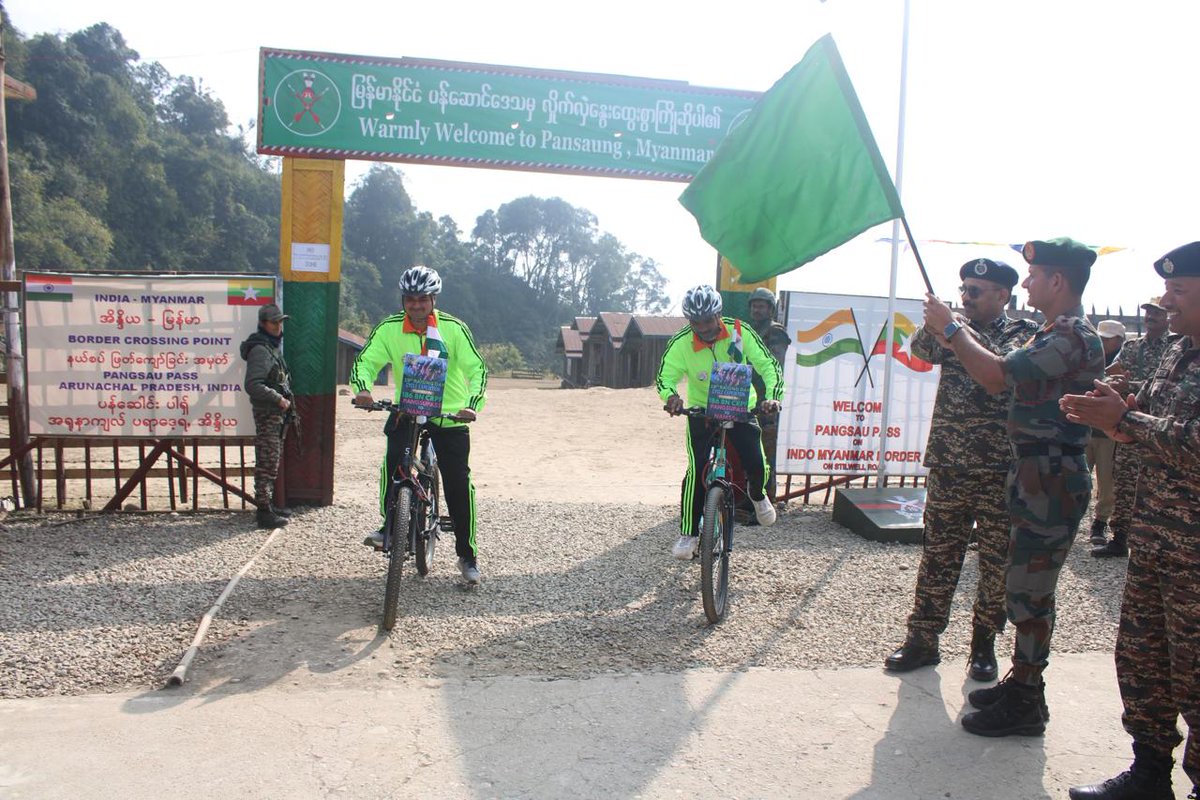 temsuao203's tweet photo. Assam Rifles and CRPF unite for a 3 day cycle rally from 28 to 31 Jan 2025 from Pangsau Pass to Namsai, celebrating 186 CRPF Bn Raising day thereby strengthening synergy and fostering security . #CRPF #AssamRifles #Raisingday #cyclerally #SeviceTogether #Pangsaupass #Namsai https://t.co/41SWOmKvsQ