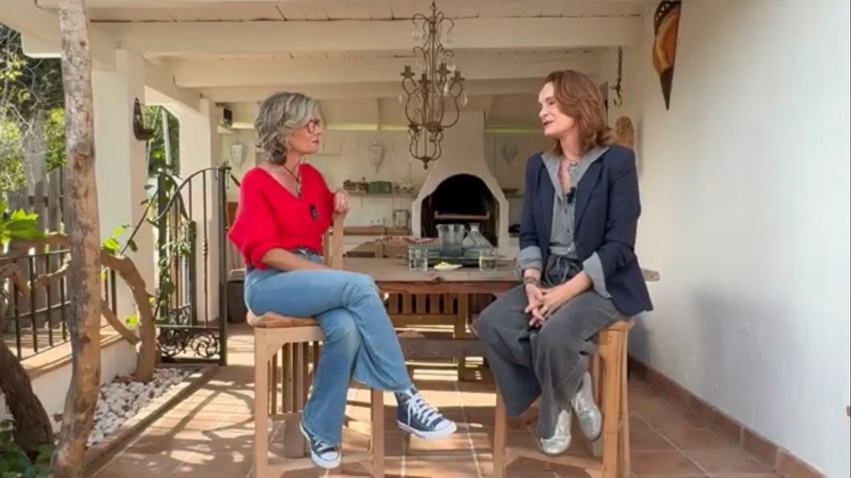 Marina de Boer: Muy contenta con esta entrevista de <a href="/AnaPorras75/">Ana Porras Guerrero</a>  para compartir mis experiencias como Holandaluza y hablar del cambio enorme que dimos a nuestra vida para empezar a crear Back to la Tierra en Mijas. Gracias Ana! youtu.be/Wg0qxhyQCeY?si…