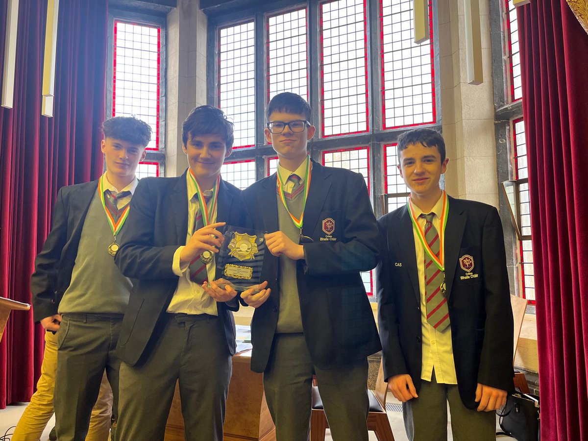ClaregalwayColl's tweet photo. Well done to our junior problem solvers who did brilliantly in the IAMTA quiz last week in NUIG. Special comgrats to our 1st and 2nd place teams who proceed to the All-Ireland final, to represent Galway, in March. Well done! #iamta https://t.co/s1jGL39gO4