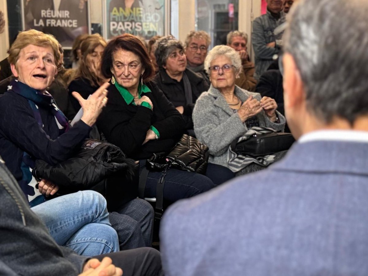 PS Paris 15 🌹 (@psparis15) on Twitter photo Hier soir s'est tenue la première AG de notre section sur l’élection municipale, en présence de <a href="/RemiFeraud/">Rémi Féraud</a>. Merci à lui pour sa venue et aux camarades pour leur participation. Des échanges nourris sur l’avenir de Paris et les grandes échéances à venir. 🌹 Hier soir s'est tenue la première AG de notre section sur l’élection municipale, en présence de <a href="/RemiFeraud/">Rémi Féraud</a>. Merci à lui pour sa venue et aux camarades pour leur participation. Des échanges nourris sur l’avenir de Paris et les grandes échéances à venir. 🌹