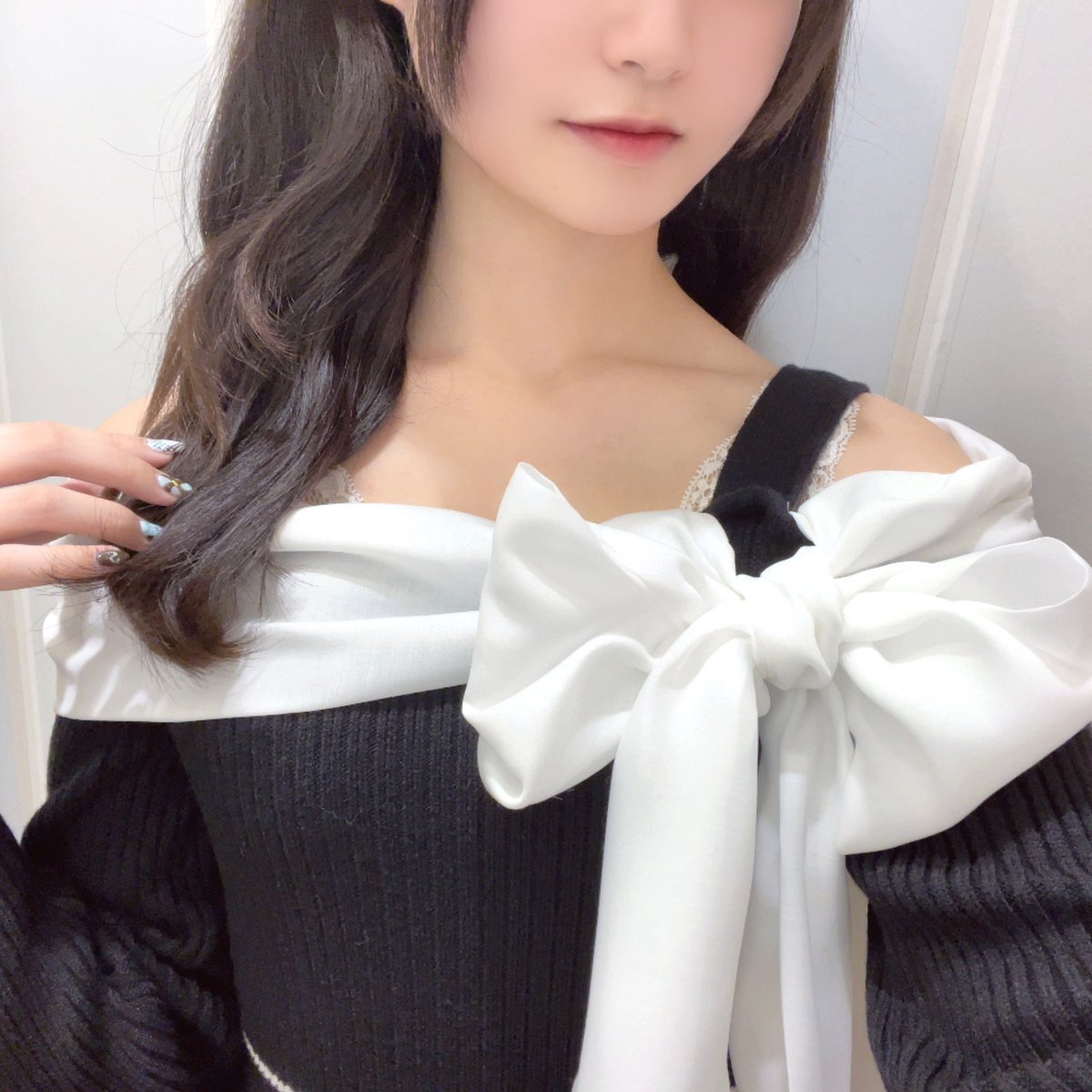 evelyn池袋店🪞 🤍𝐍𝐞𝐰 𝐚𝐫𝐫𝐢𝐯𝐚𝐥🤍 #デコルテリボンop price