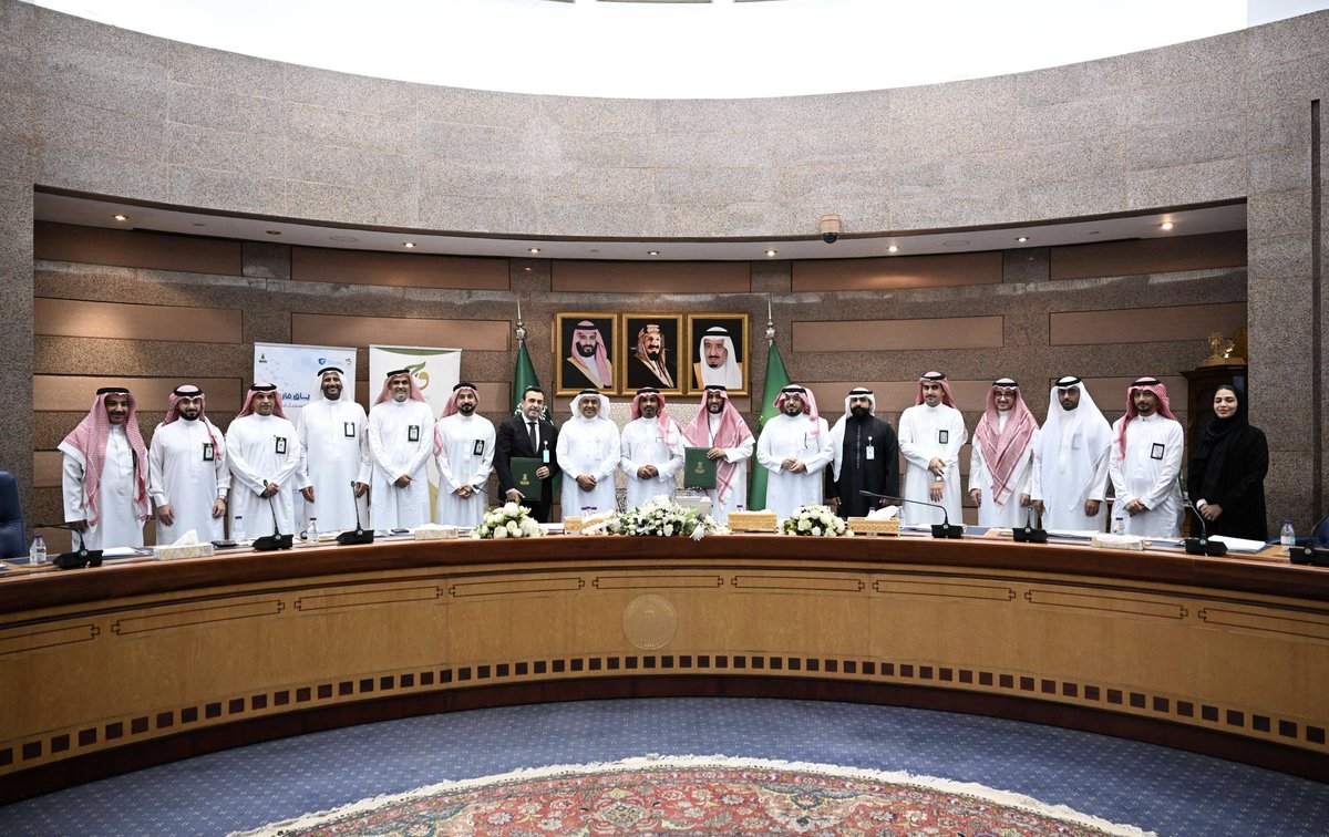 KAU_Events's tweet photo. مذكرة تفاهم بين شركة الترياق الأولى الطبية إحدى الشركات التابعة لشركة وادي جدة الذراع الاستثماري بالجامعة و مركز الخدمات الطبية بـ #جامعة_الملك_عبدالعزيز، تهدف إلى تطوير المنتجات الطبية، دعم البحث العلمي، وتبادل الخبرات. https://t.co/qUXZxdXUYB