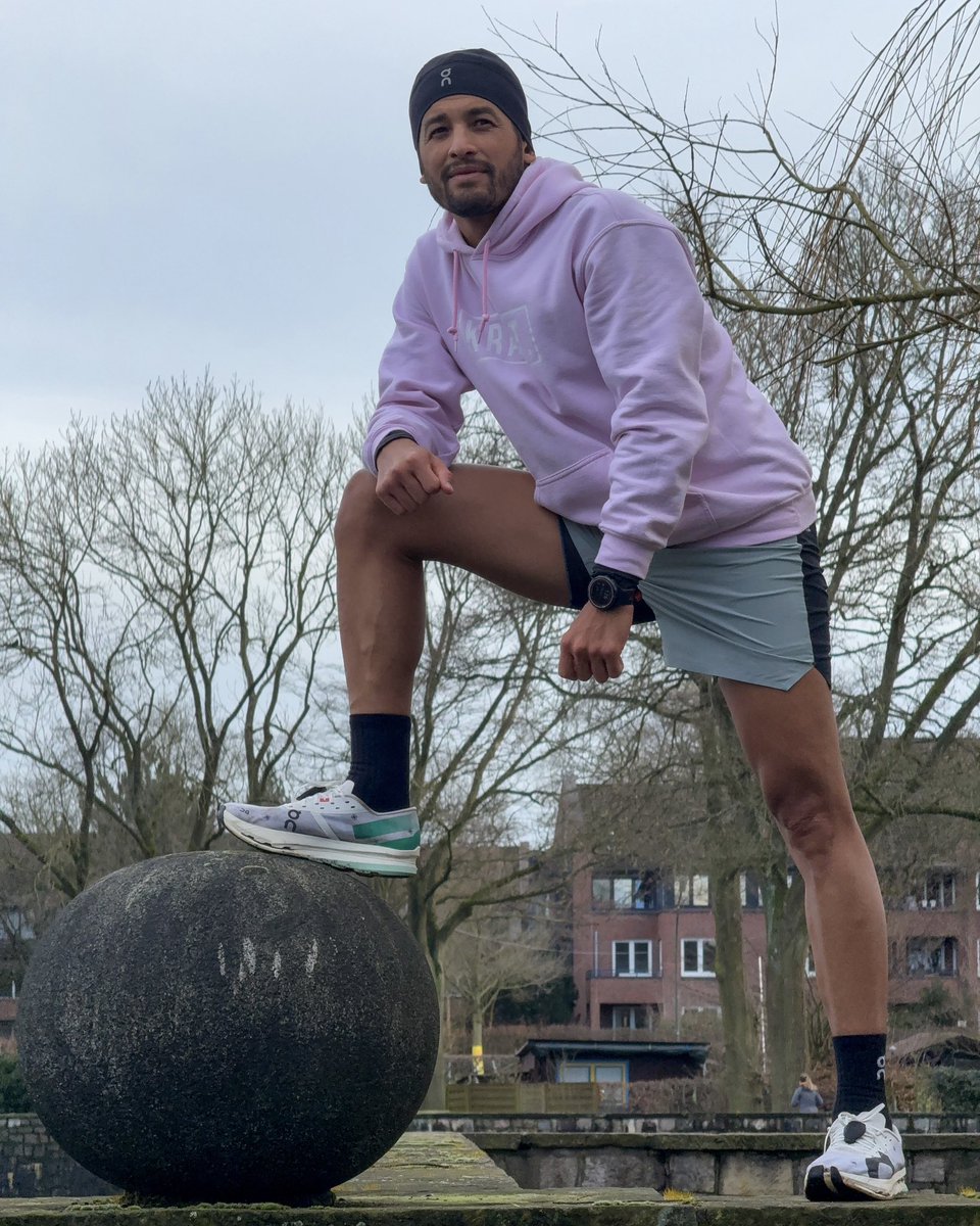 graphmelette's tweet image. Take a break, then move @on_running 
#onambassador #dreamon #running