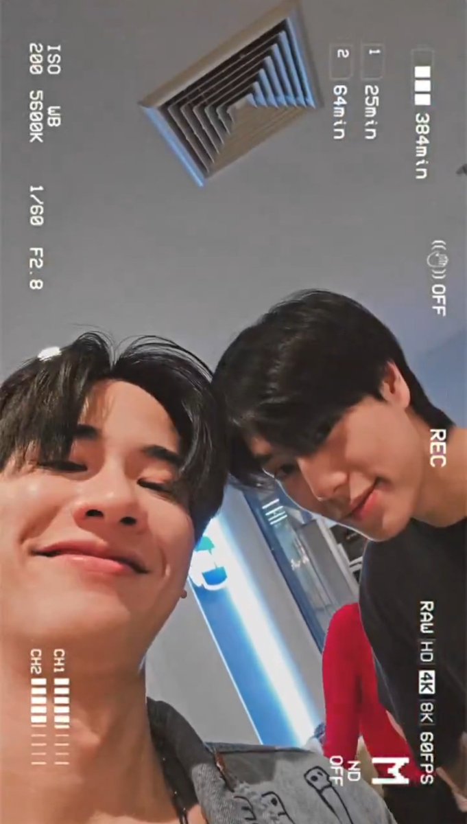 naravitaminz's tweet image. thanks to p'tay and dew that we get update of phuwin and pond today. and it's with the same filter lol.