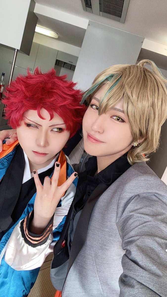 恒例の差分ネキツーショ〜！！
今度は金色おめめおそろっちやで！！
いつ何時もうーちゃんは美の化身🥂🥂
唐揚げ食わせろ💥💥💥
#昼から一軒目墓場250125