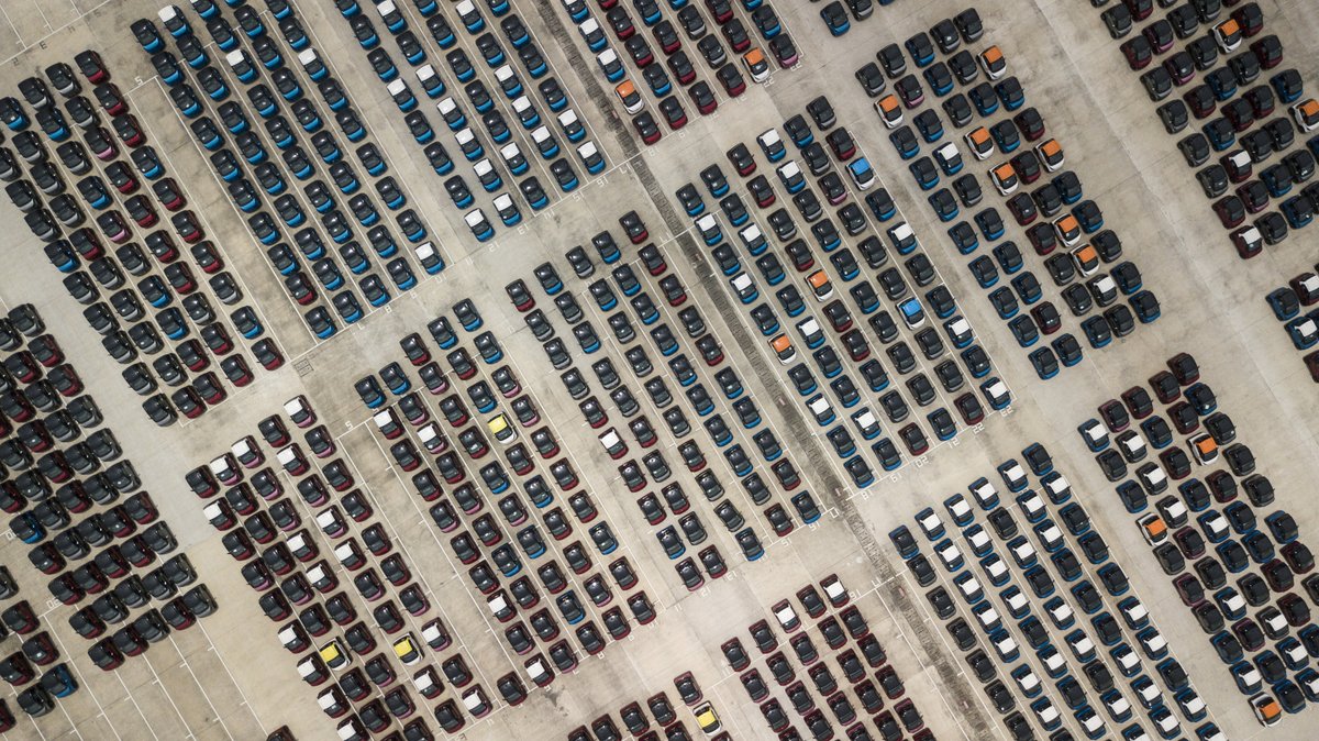 Zoe Schneeweiss (@zschneeweiss) on Twitter photo EU to look at ‘flexibilities’ for carmakers over emission fines bloomberg.com/news/articles/… via <a href="/johnainger/">John Ainger</a> EU to look at ‘flexibilities’ for carmakers over emission fines bloomberg.com/news/articles/… via <a href="/johnainger/">John Ainger</a>