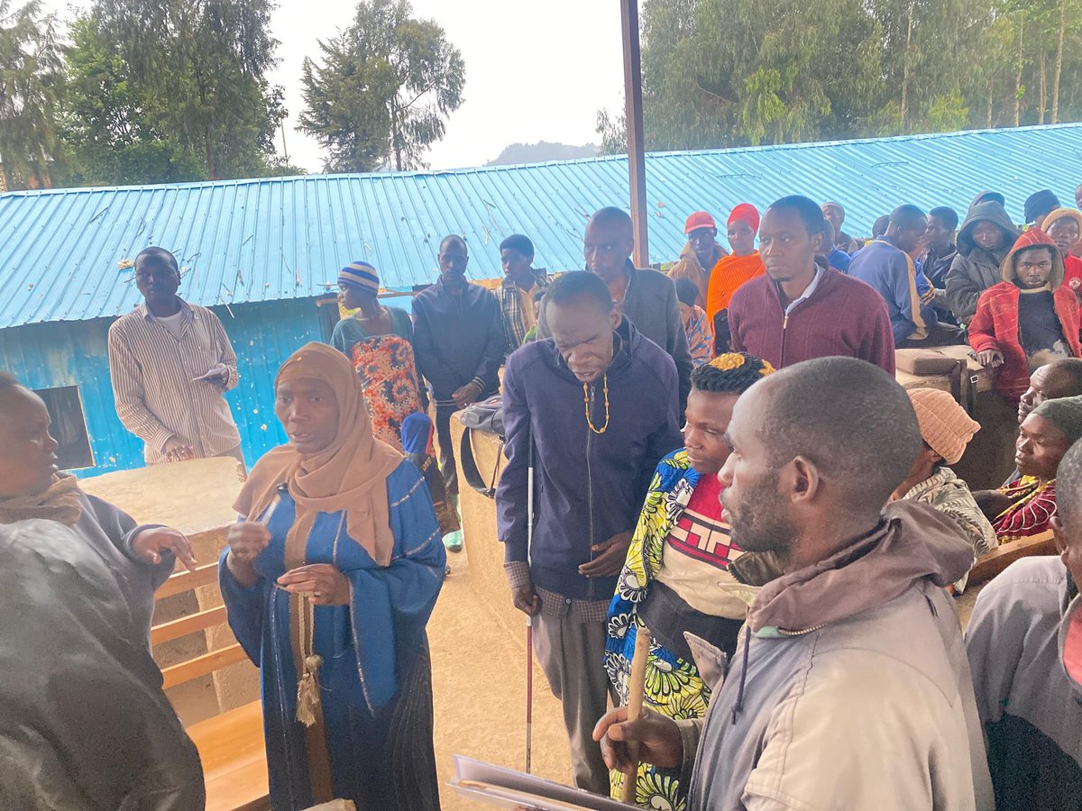 cbomukamira's tweet photo. Kuwa 28/1/2025 #MCBO/ @NARwanda kubufatanye n"ubuyobozi bwa @NyabihuDistrict baganirije abaturage bo mu murenge wa #Muringa kuruhare rwabo mugushyira gahunda za Leta mu bikorwa no kwihangira umurimo. https://t.co/iUZ3NScmwd