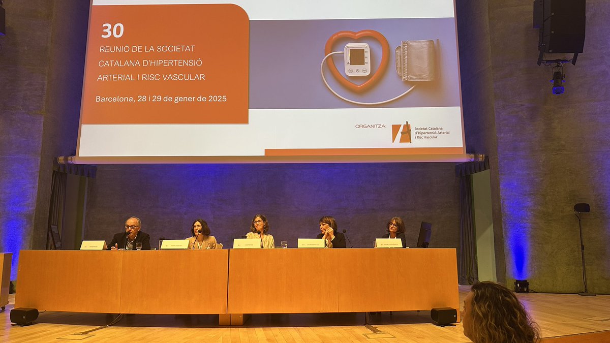 Se inicia el segundo día de les 36 Jornades Catalanes sobre HTA, con una mesa muy atractiva y multidisciplinaria, lípidos, postcovid y enf autoinmunes <a href="/Monica_Domen/">Monica</a>