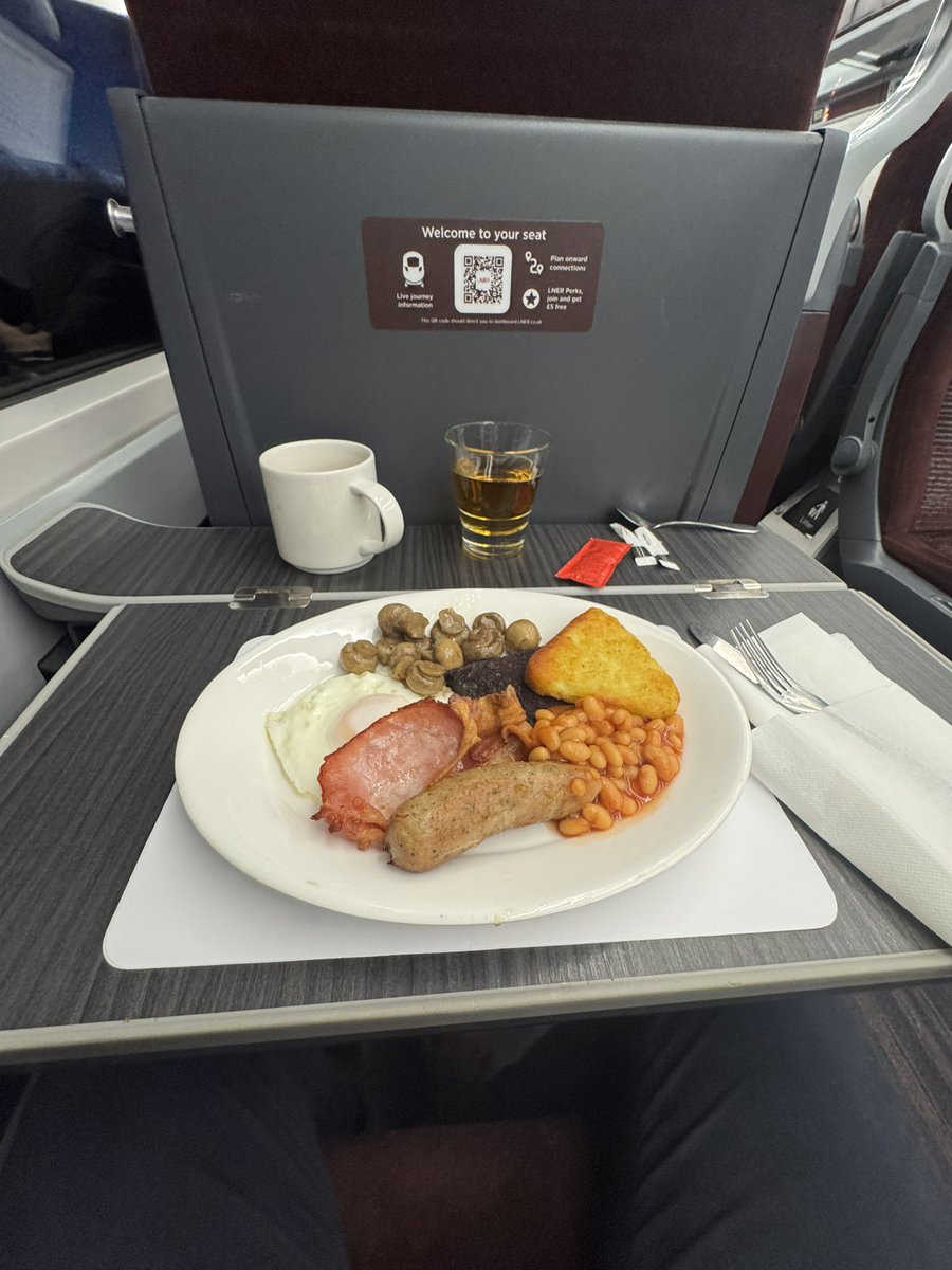 AdamDavison64's tweet photo. Cracking service and breakfast on this mornings train @LNER https://t.co/up0YwQcIIE