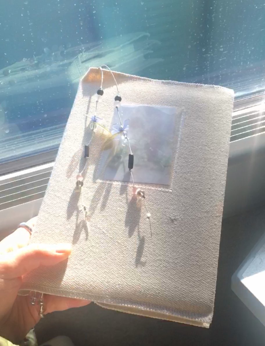 ‿︵‿︵・𝜗𝜚・‿︵‿︵
연록 겨울  마켓 open  
  ︵‿︵‿︵‿︵‿︵‿

눈내리는 계절에 어울리는 끈갈피들을 준비했어요 ☃︎ ☄︎

⋰˚ ✴︎ yeonrok.shop
⋰˚ ✴︎일정 : 2/3 (월)  20:00 ~ 2/5(수) 23:00 
 (소진시 조기종료)

#rt 추첨 한 분께 책갈피를 보내드려요