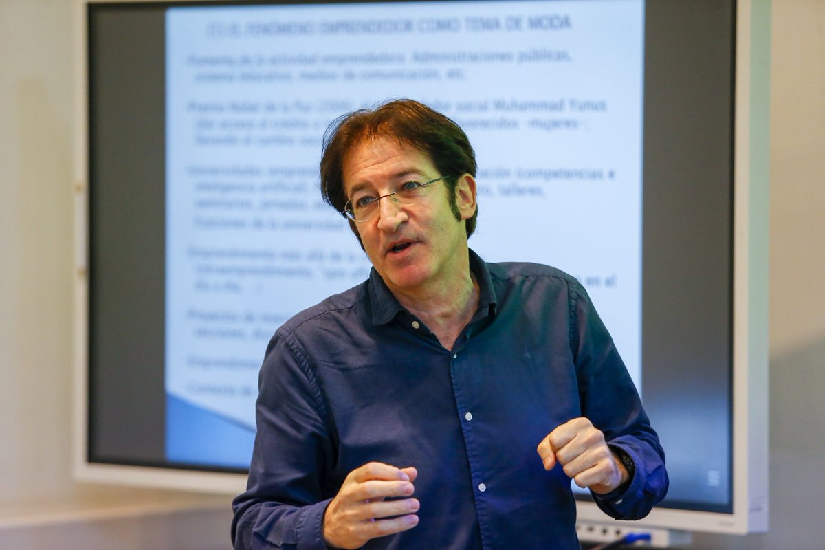udp_cl's tweet photo. 📚💬Así fue el #Workshop Internacional del #Doctorado en Ciencias de la Administración de la #FAEUDP con la exposición del Dr. David Urbano, Profesor Titular de la Universidad Autónoma de Barcelona, España🗣️

Conoce más en https://t.co/s8jjnnkf7k 📲

#UDP #Chile #Investigación https://t.co/mRrDPbRAAd