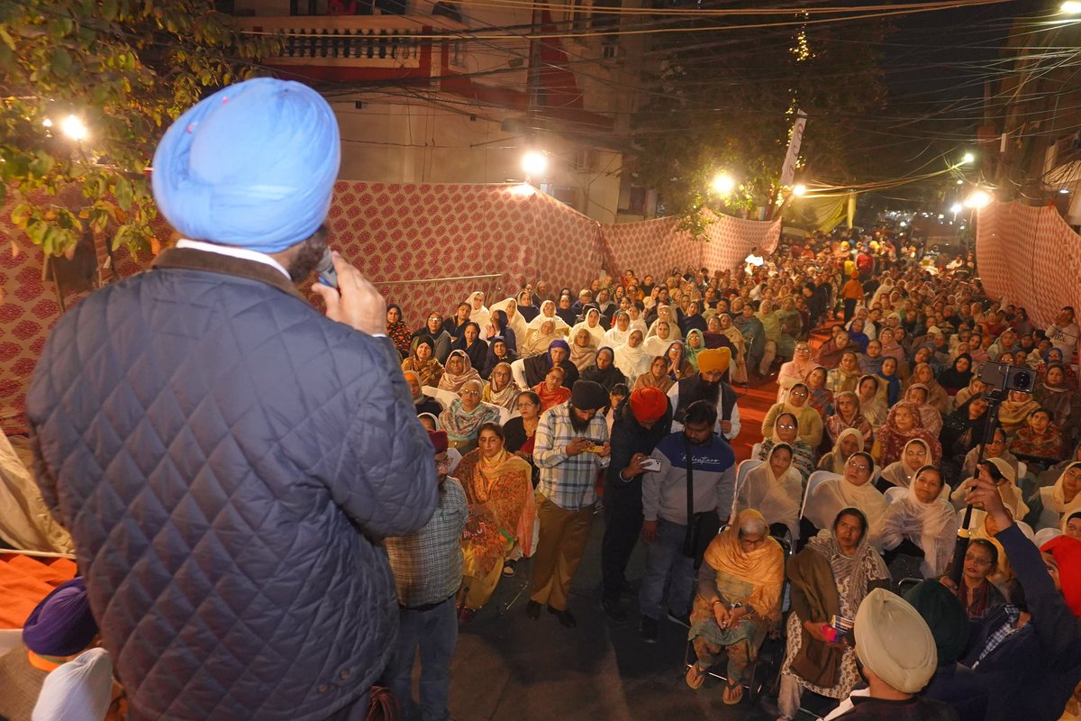 mssirsa's tweet photo. रवि नगर और मंगल बाज़ार में करवाई गई जनसभाओं में मिला ज़बरदस्त समर्थन 🙏🏻 राजौरी गार्डन दिल्ली में भाजपा की डबल इंजन सरकार बनाने के लिए पूरी तरह तैयार है https://t.co/gpkxNpb0wj