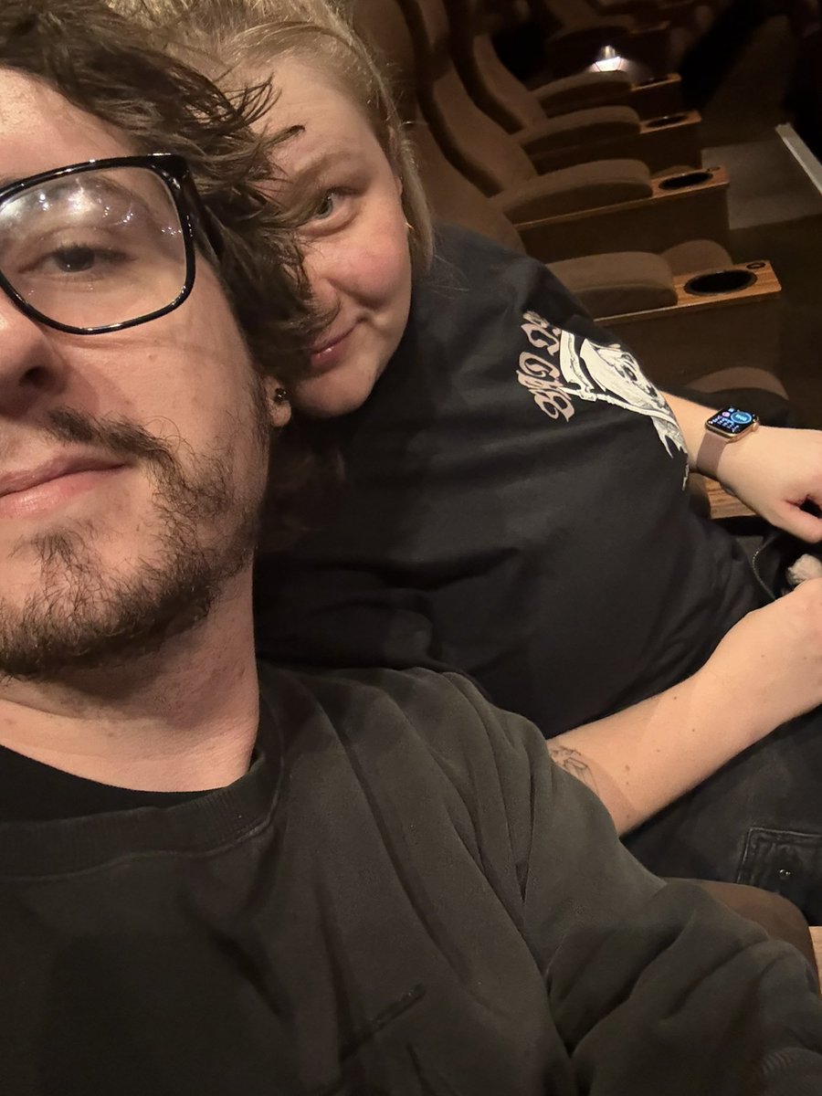 xxlaragyxx's tweet image. She’s adorable! 🥰 

two concerts! New lion king and Dear Evan Hasen! 

#Lionking #Couples #Evanhansen #musical #Badomens #Youmeatsix