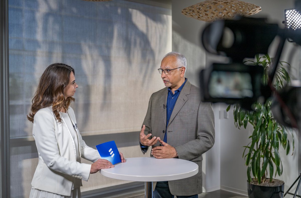 ericsson's tweet image. A recent event at our D-15 innovation center in Silicon Valley focused on the evolving #mobile ecosystem. 🎤 #ProgrammableNetworks took center stage as Anand Parikh of @AirHopComm highlighted the need for open ecosystems to unlock 5G's full potential:
m.eric.sn/zwUM50ULM9y